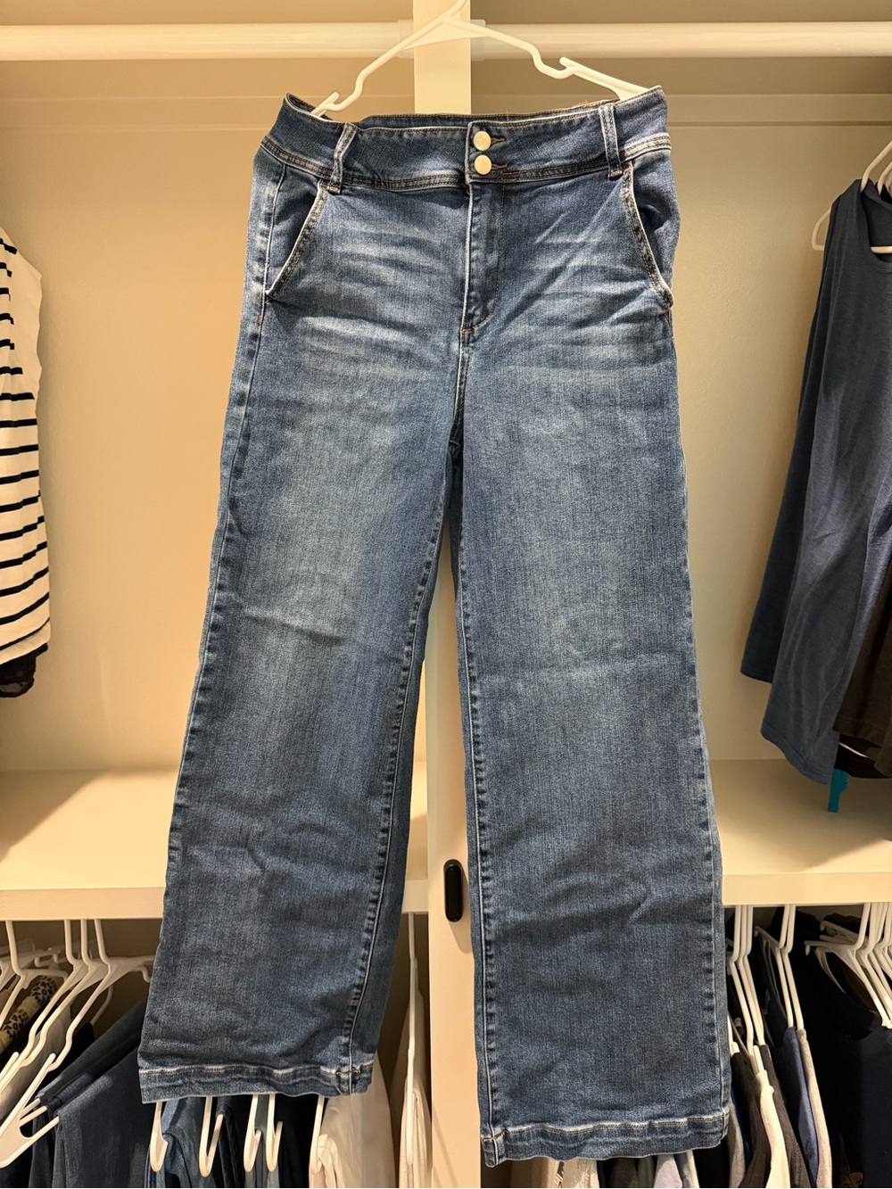 High-Rise Wide-Leg Jeans for Women in Medium Blue